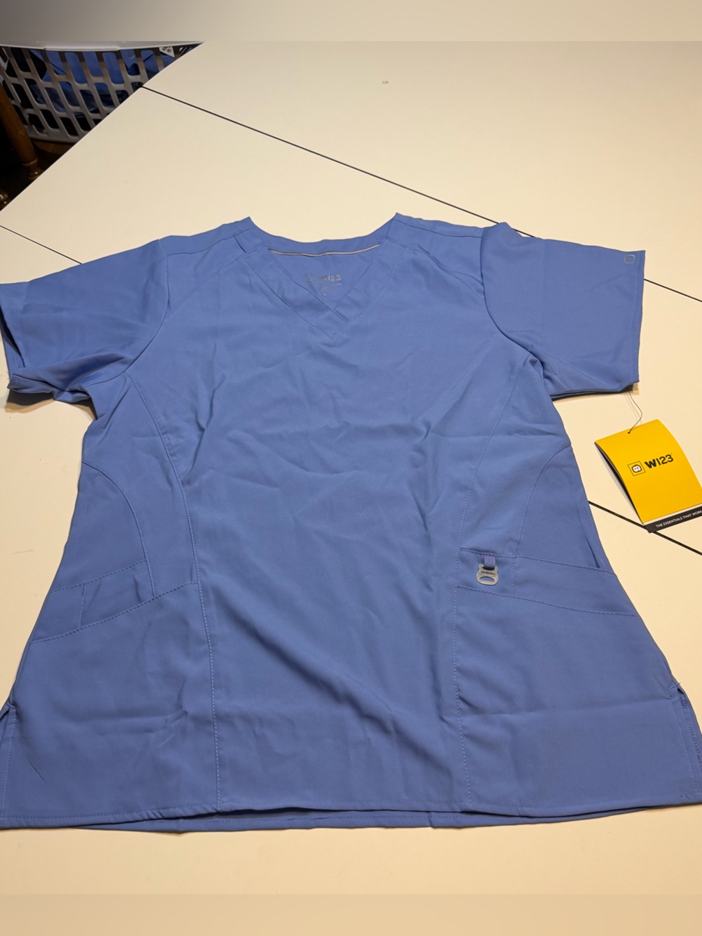 NWT ceil blue short-sleeve V-neck medical scrub top large WonderWink W123
